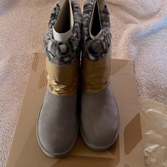 Koolaburra by UGG Suede Short Winter Boots - Dezi Leopard - gray - Picture 4 of 7